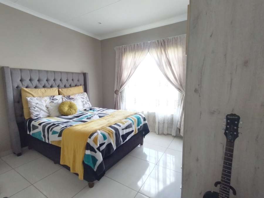 3 Bedroom Property for Sale in Waterkloof East North West